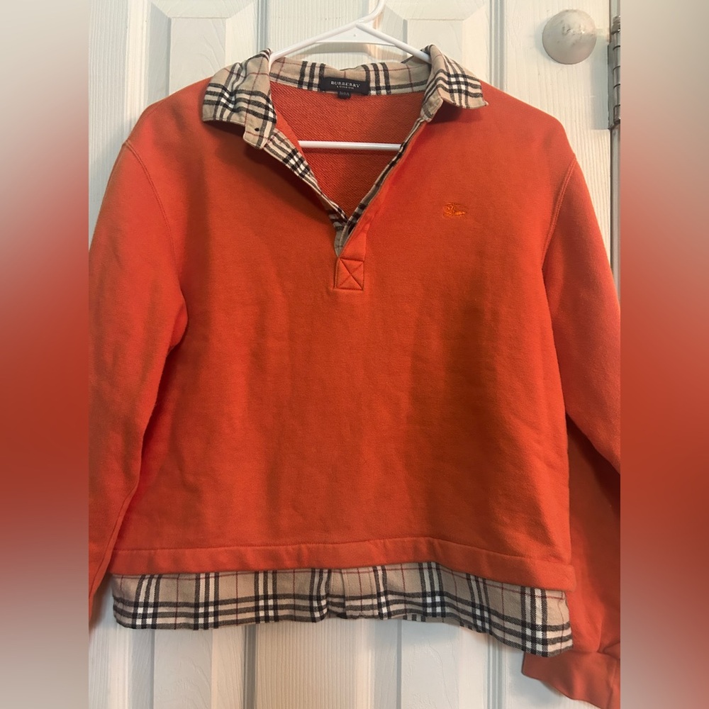 Authentic orange Burberry sweatshirt with novacheck collar and accents